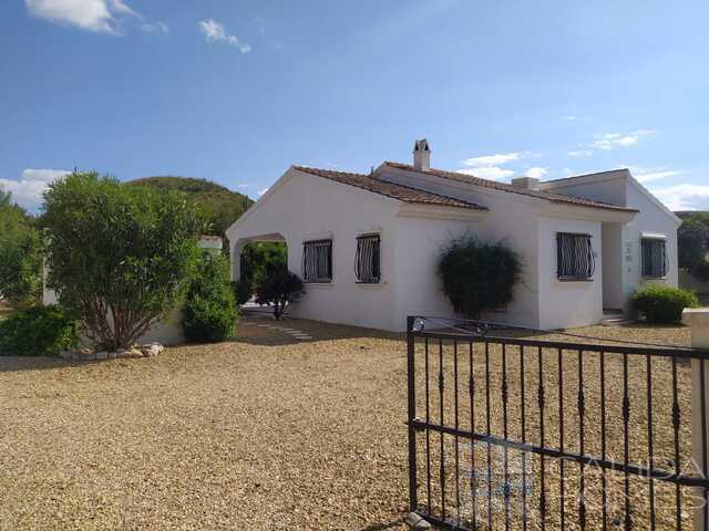 Villa Carob : Resale Villa for Sale in Arboleas, Almería