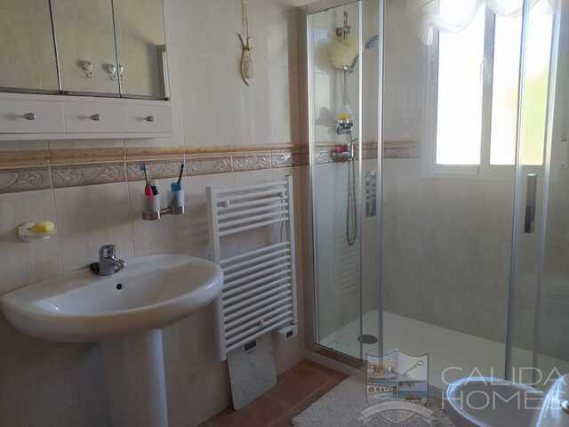 Villa Carob : Resale Villa for Sale in Arboleas, Almería