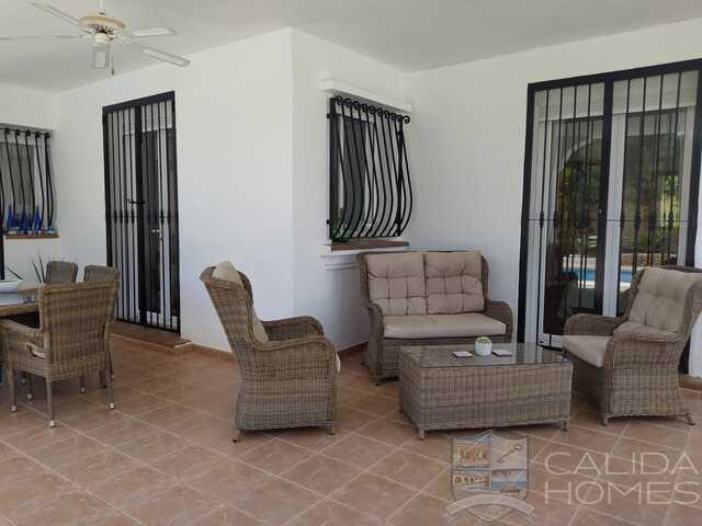 Villa Carob : Resale Villa for Sale in Arboleas, Almería