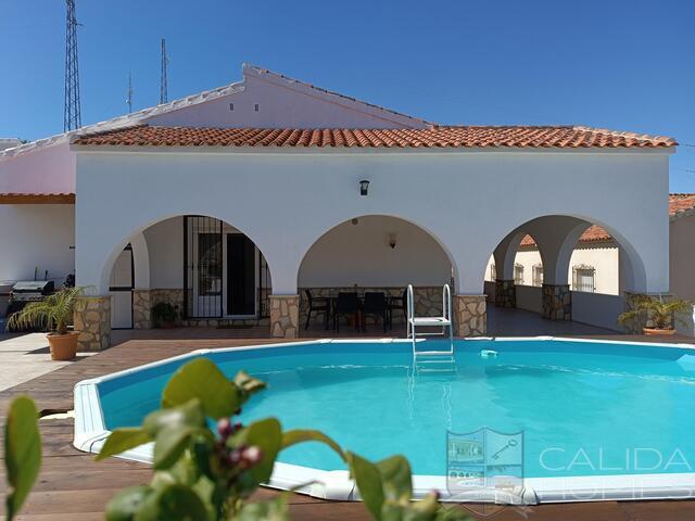 Villa Cassia: Herverkoop Villa te Koop in Arboleas, Almería