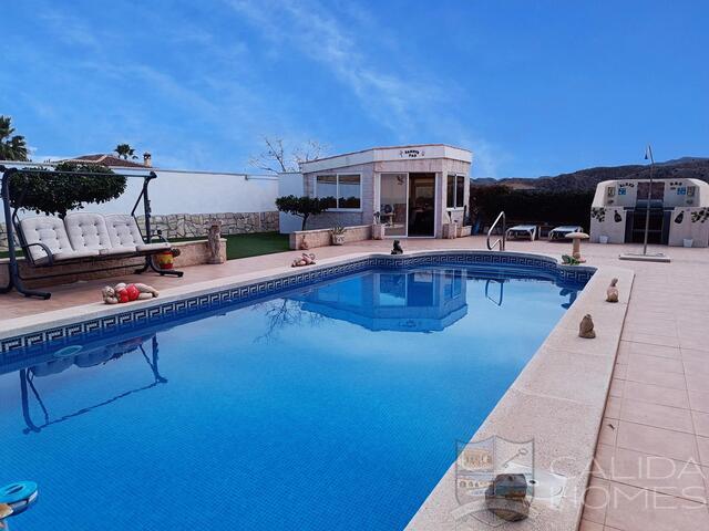 Villa Cereza: Revente Villa à vendre dans Arboleas, Almería