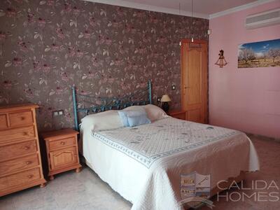 Villa Cerezaa: Resale Villa in Arboleas, Almería