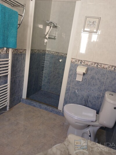 Villa Cerezaa: Resale Villa in Arboleas, Almería