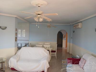 Villa Cerezaa: Resale Villa in Arboleas, Almería