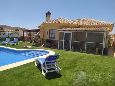 Villa Fern: Resale Villa in Arboleas, Almería