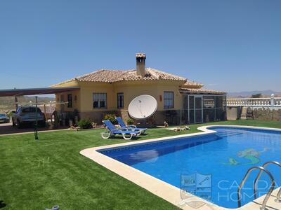 Villa Fern: Resale Villa in Arboleas, Almería