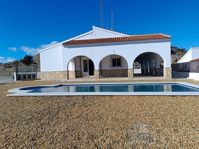 Villa Chica : Herverkoop Villa te Koop in Arboleas, Almería