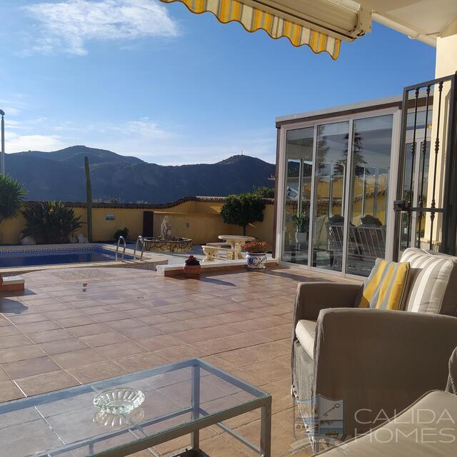 Villa Honeysuckle 1: Resale Villa for Sale in Arboleas, Almería