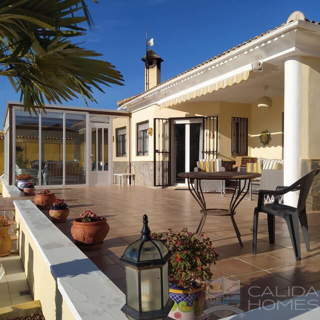 Villa Honeysuckle 1: Resale Villa for Sale in Arboleas, Almería