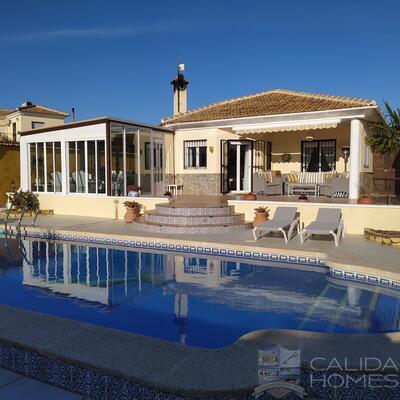 Villa Honeysuckle 1: Resale Villa in Arboleas, Almería