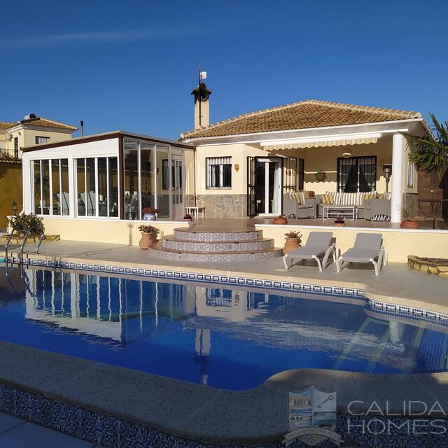 Villa Honeysuckle 1: Resale Villa for Sale in Arboleas, Almería