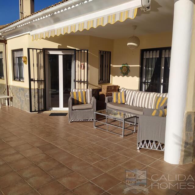 Villa Honeysuckle 1: Resale Villa for Sale in Arboleas, Almería