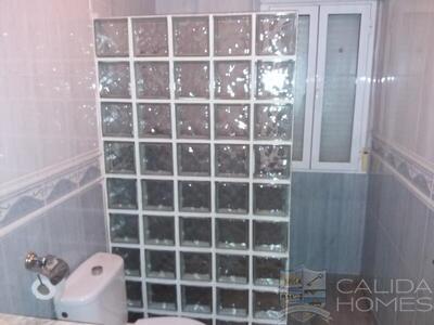 Villa Cinta: Resale Villa in Arboleas, Almería