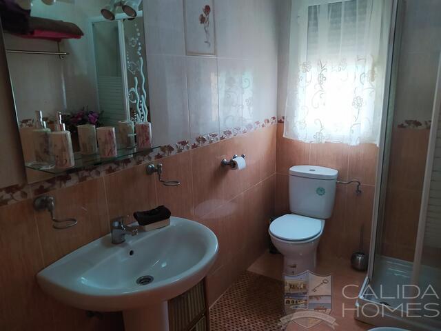 Villa Clematis : Resale Villa for Sale in Arboleas, Almería