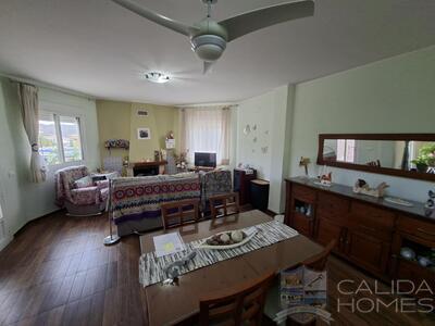 Villa Conchi: Resale Villa in Arboleas, Almería