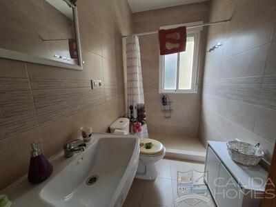 Villa Conchi: Resale Villa in Arboleas, Almería
