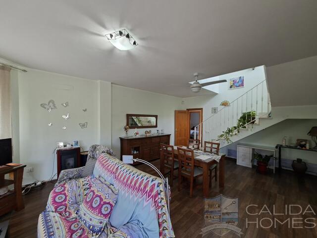 Villa Conchi: Resale Villa for Sale in Arboleas, Almería