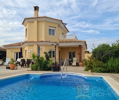Villa Conchi: Resale Villa in Arboleas, Almería