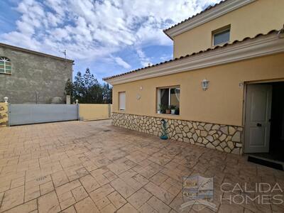 Villa Conchi: Resale Villa in Arboleas, Almería