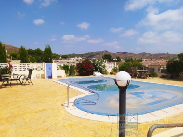 Villa Coral : Resale Villa for Sale in Arboleas, Almería