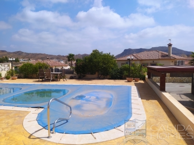 Villa Coral : Resale Villa for Sale in Arboleas, Almería