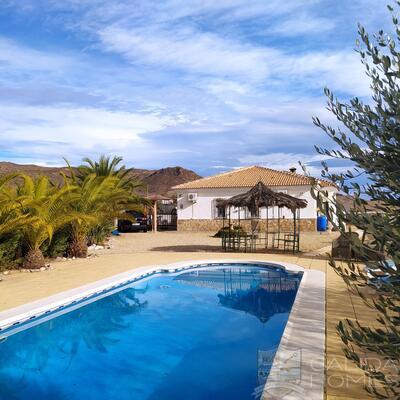 Villa Crystal : Herverkoop Villa in Arboleas, Almería