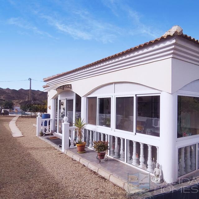 Villa Crystal : Revente Villa à vendre dans Arboleas, Almería