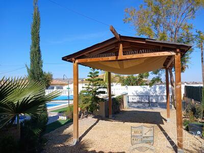 Villa Cuca: Resale Villa in Arboleas, Almería