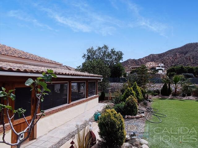 Villa Cuca: Herverkoop Villa te Koop in Arboleas, Almería