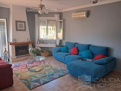 Villa Cupida: Resale Villa in Arboleas, Almería