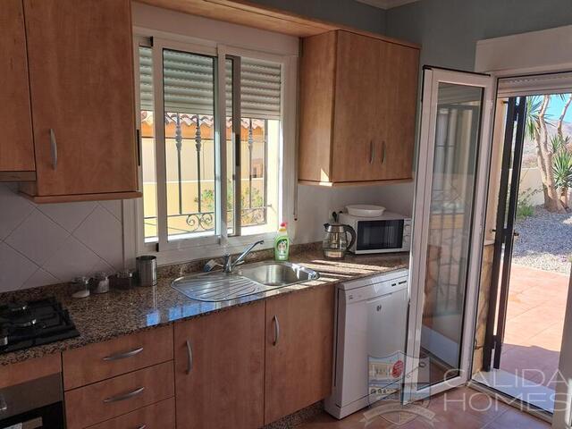 Villa Cupida: Resale Villa for Sale in Arboleas, Almería