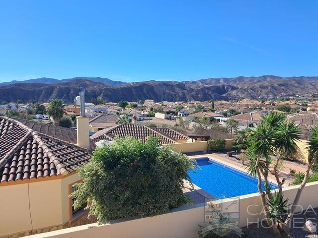 Villa Cupida: Resale Villa for Sale in Arboleas, Almería
