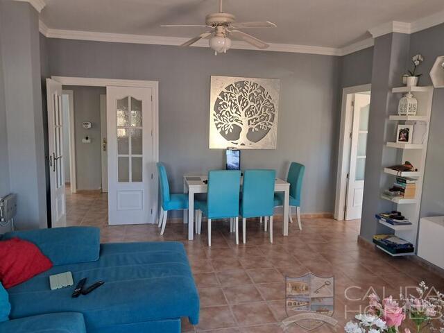 Villa Cupida: Resale Villa for Sale in Arboleas, Almería
