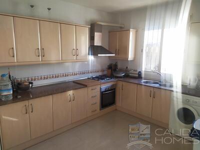 Villa Daisy : Resale Villa in Arboleas, Almería