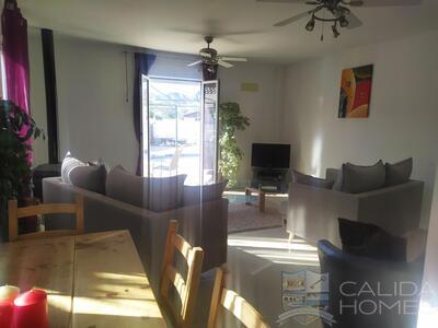 Villa Daisy : Resale Villa in Arboleas, Almería