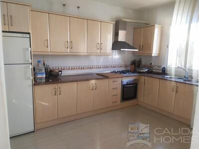 Villa Daisy : Resale Villa in Arboleas, Almería