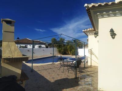 Villa Daisy : Resale Villa in Arboleas, Almería