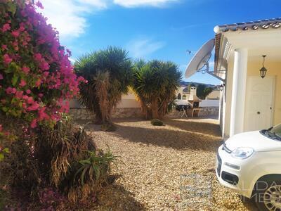 Villa Daisy : Resale Villa in Arboleas, Almería