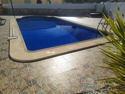 Villa Daisy : Resale Villa in Arboleas, Almería