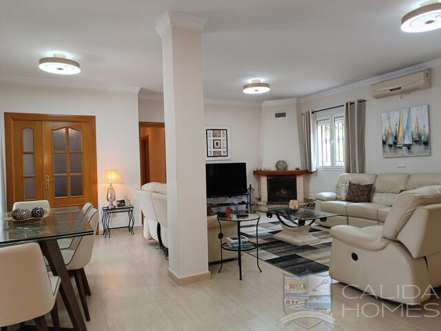 Villa Darling : Resale Villa for Sale in Arboleas, Almería