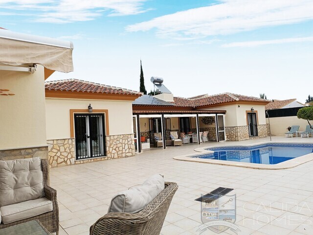 Villa Darling : Resale Villa for Sale in Arboleas, Almería