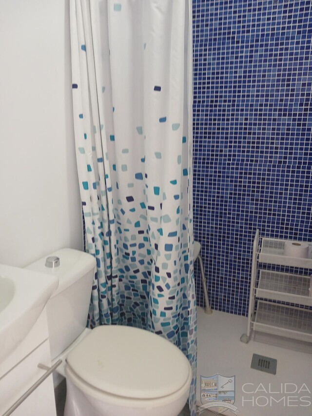 Villa de Las Palmas : Resale Villa for Sale in Arboleas, Almería