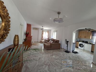 Villa de Luces: Resale Villa in Arboleas, Almería