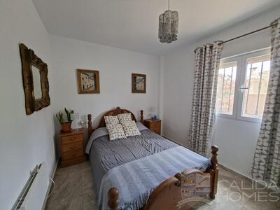 Villa de Luces: Resale Villa in Arboleas, Almería