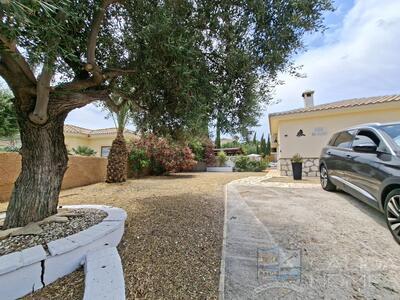 Villa de Luces: Resale Villa in Arboleas, Almería