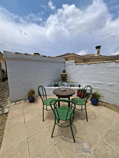 Villa de Luces: Resale Villa in Arboleas, Almería