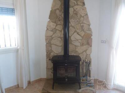 Villa de Yuccas : Resale Villa in Arboleas, Almería