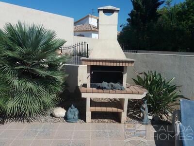 Villa de Yuccas : Resale Villa in Arboleas, Almería