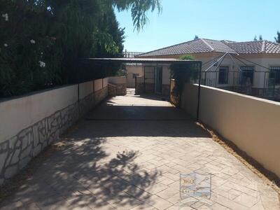 Villa de Yuccas : Resale Villa in Arboleas, Almería