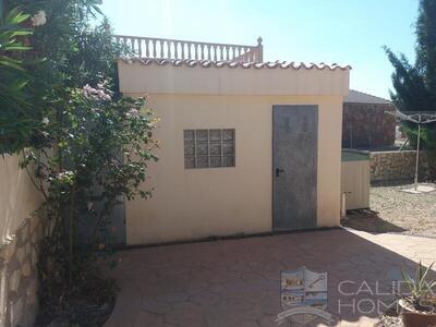 Villa de Yuccas : Resale Villa in Arboleas, Almería